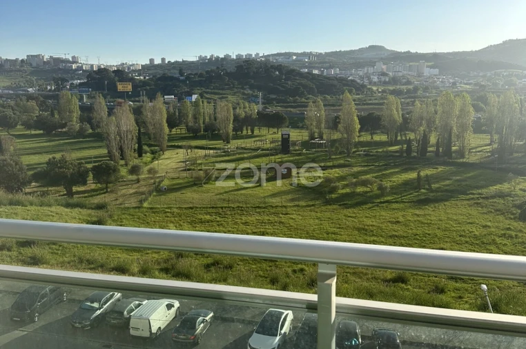 Apartamento T3 para Arrendamento em Loures Foto 15