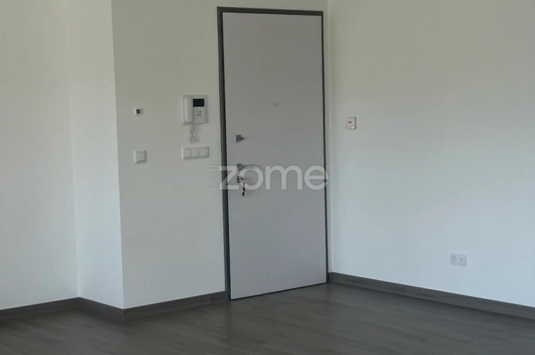 Apartamento T3 para Arrendamento em Loures Foto 10