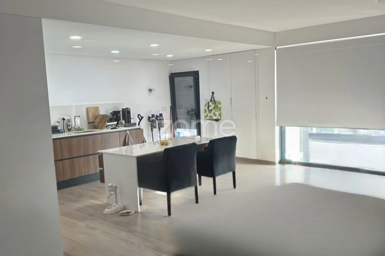 Apartamento T3 para Arrendamento em Loures Foto 9
