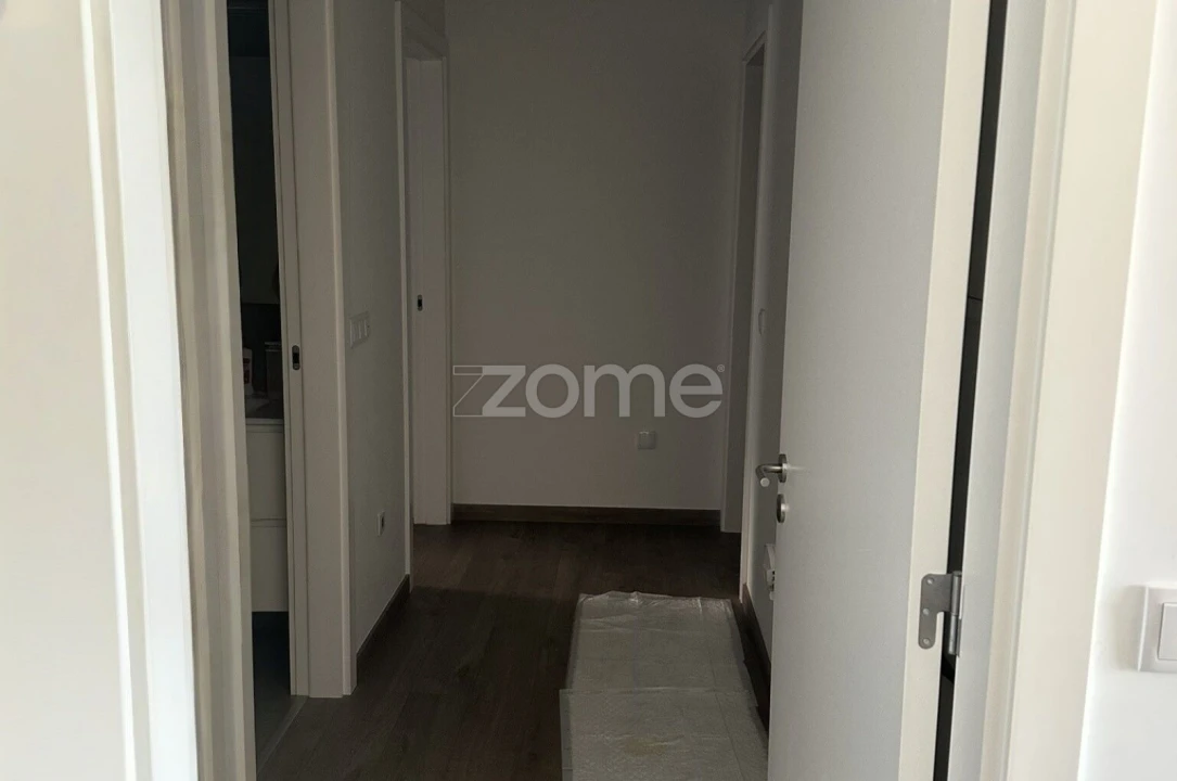 Apartamento T3 para Arrendamento em Loures Foto 18