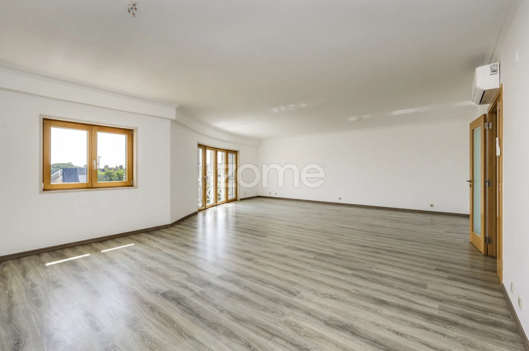 Apartamento T5 para Venda em Cascais e Estoril Foto 13