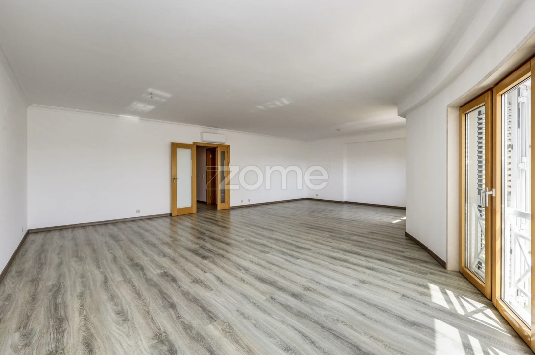 Apartamento T5 para Venda em Cascais e Estoril Foto 16
