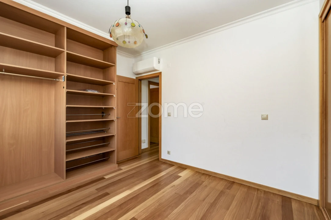 Apartamento T5 para Venda em Cascais e Estoril Foto 31