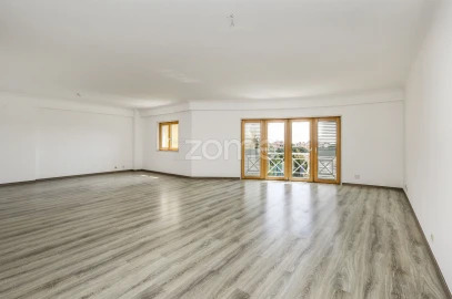 Apartamento T5 para Venda em Cascais e Estoril