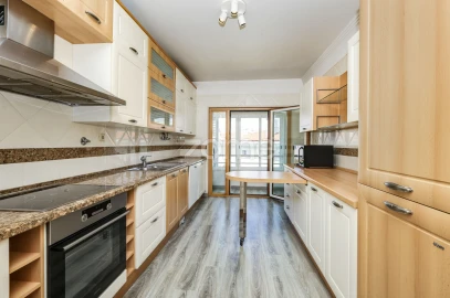 Apartamento T5 para Venda em Cascais e Estoril