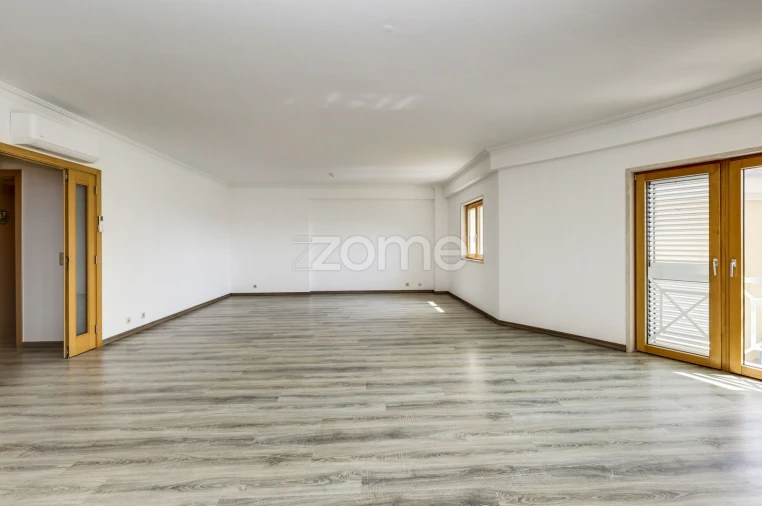 Apartamento T5 para Venda em Cascais e Estoril Foto 14