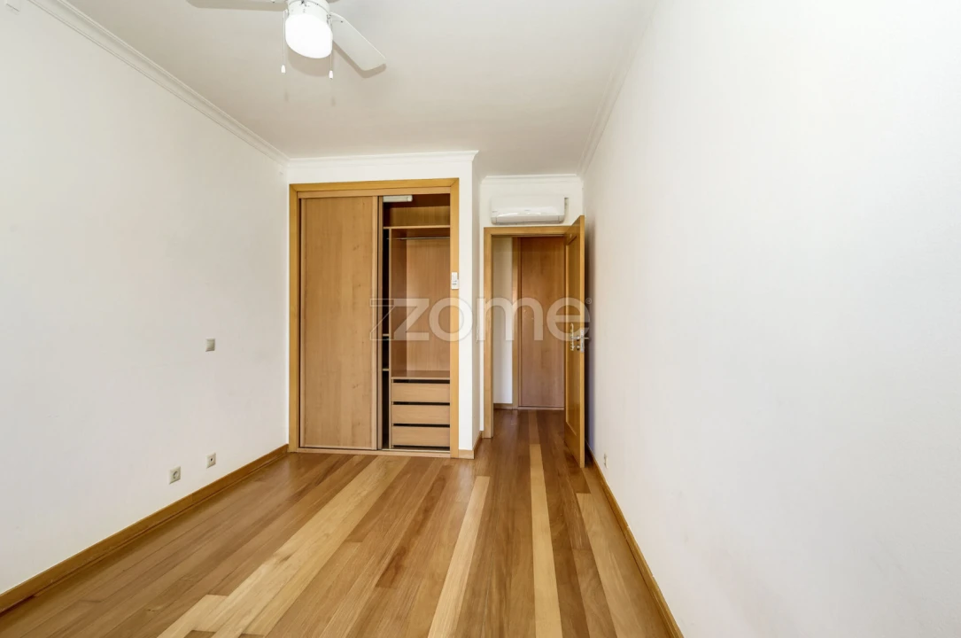Apartamento T5 para Venda em Cascais e Estoril Foto 21