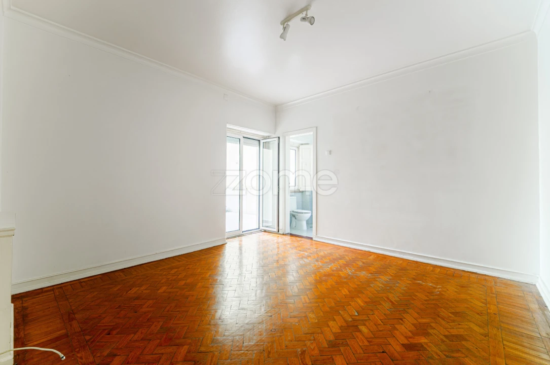 Apartamento T10 para Venda em Benfica Foto 27
