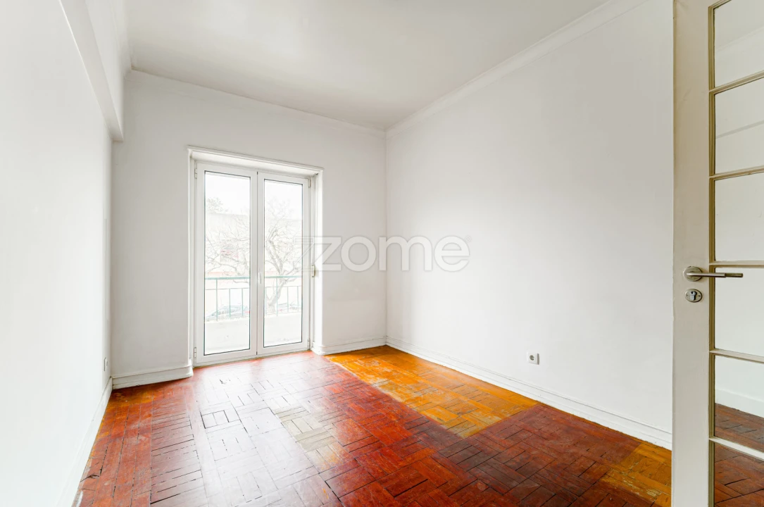 Apartamento T10 para Venda em Benfica Foto 22