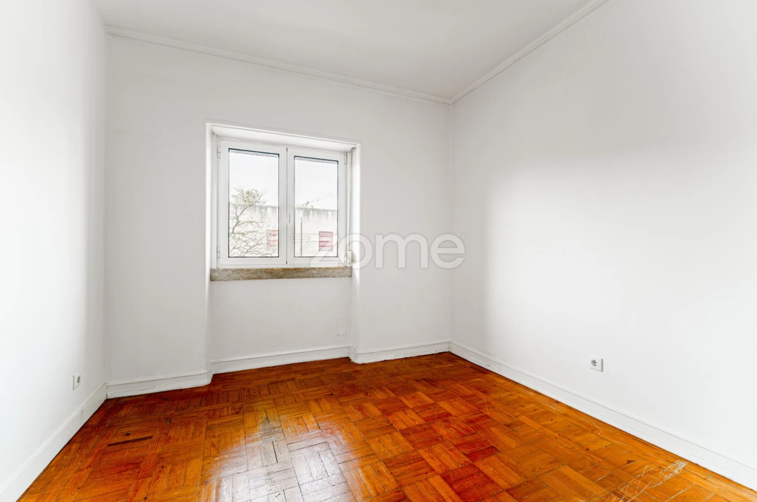 Apartamento T10 para Venda em Benfica Foto 10