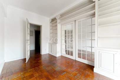 Apartamento T10 para Venda em Benfica