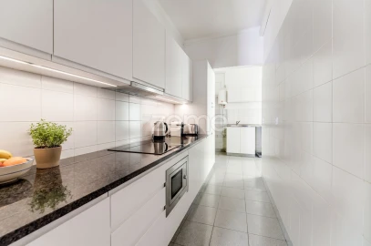 Apartamento T10 para Venda em Benfica