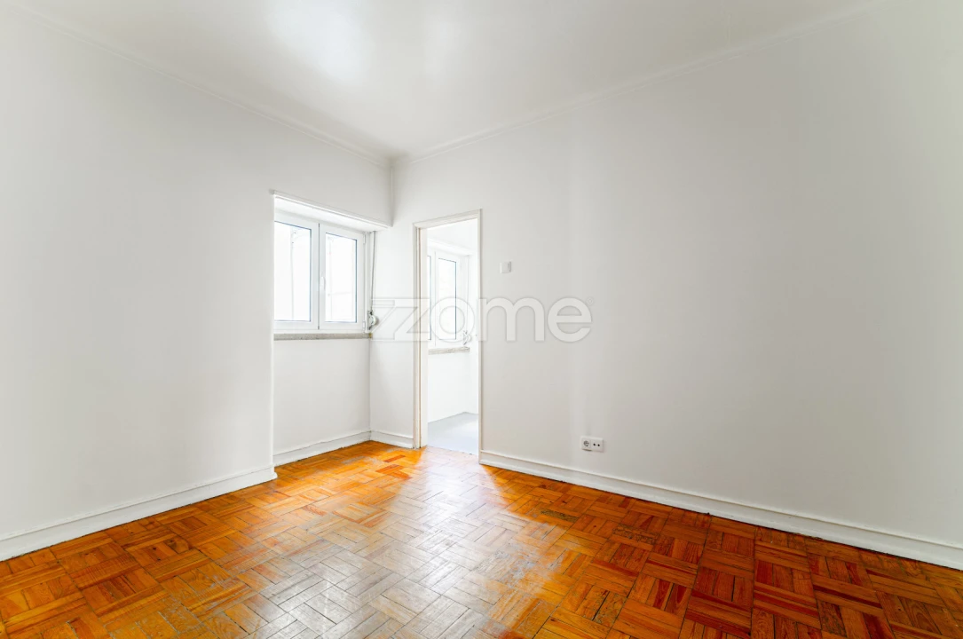 Apartamento T10 para Venda em Benfica Foto 18