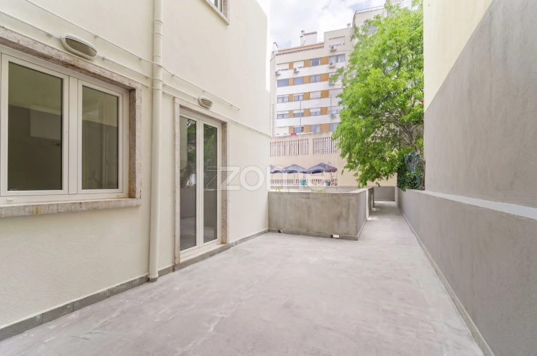 Apartamento T10 para Venda em Benfica Foto 36