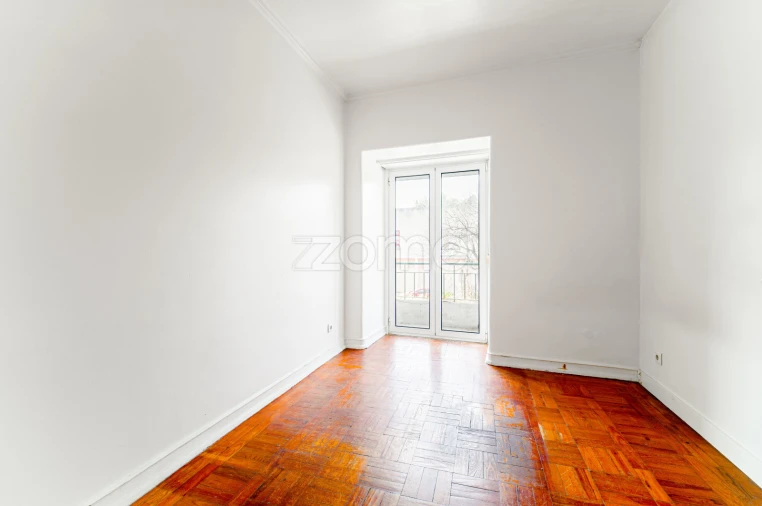 Apartamento T10 para Venda em Benfica Foto 12