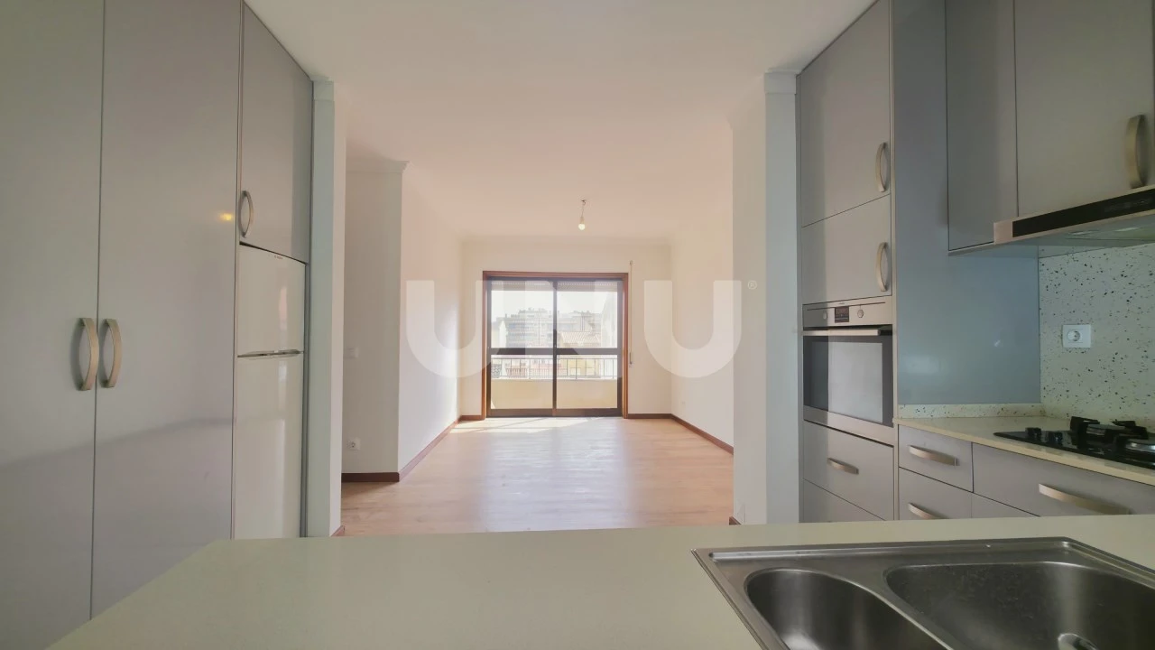 Apartamento T2 para Venda em Ovar, São João, Arada e São Vicente de Pereira Jusã Foto 1