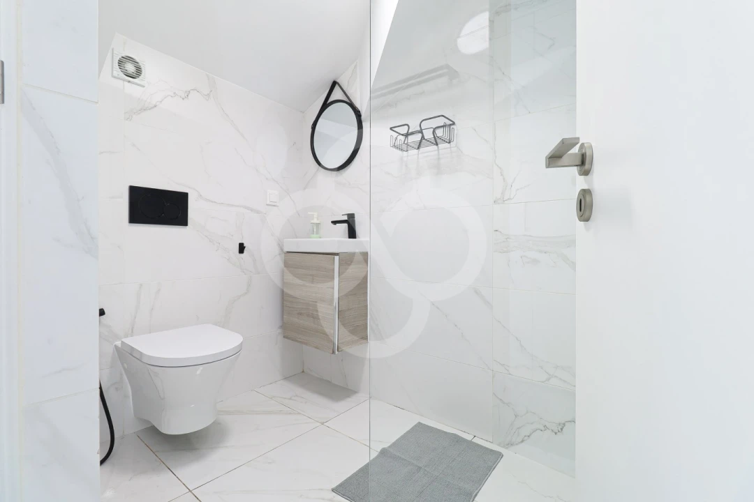 Apartamento T2 para Venda em Santo António Foto 13