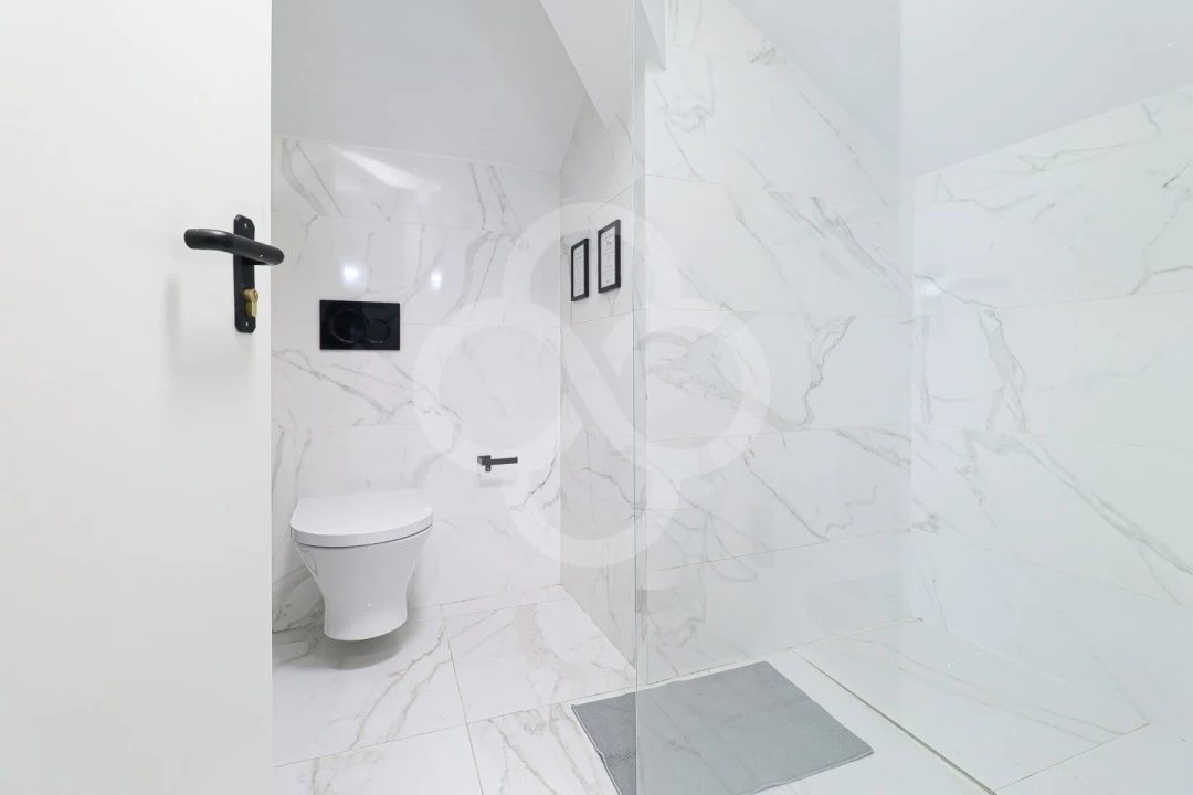 Apartamento T2 para Venda em Santo António Foto 18