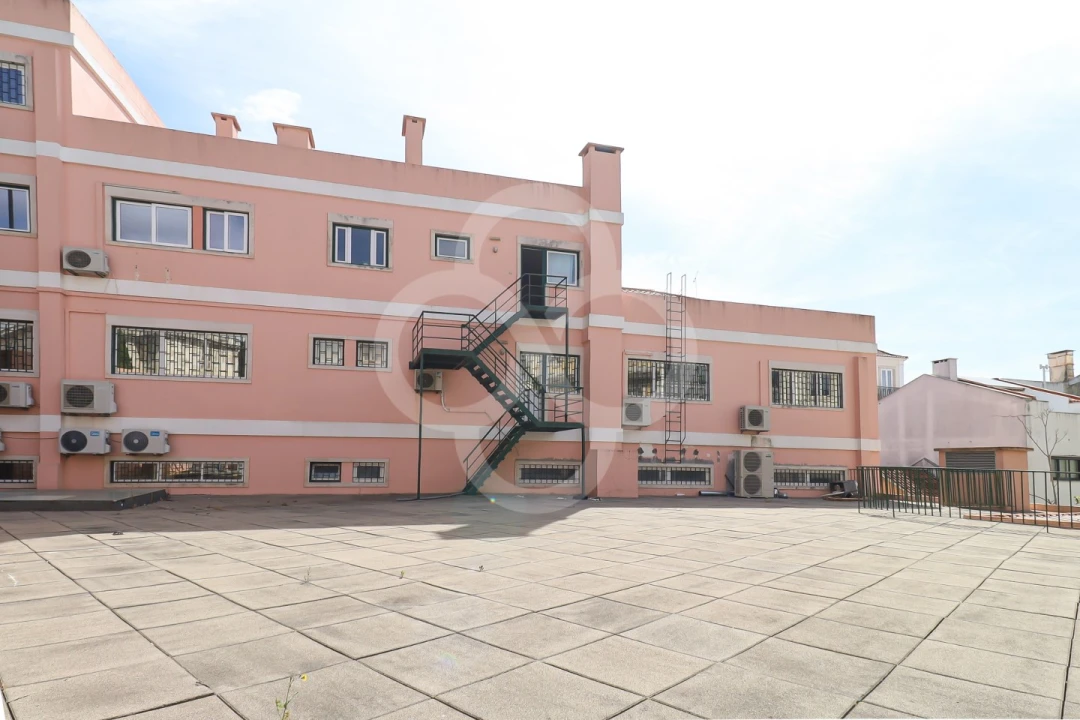 Apartamento T2 para Venda em Santo António Foto 25