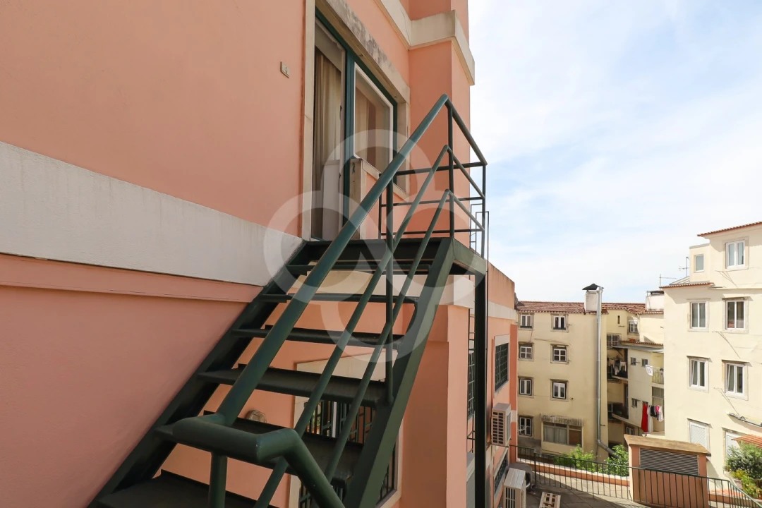 Apartamento T2 para Venda em Santo António Foto 26