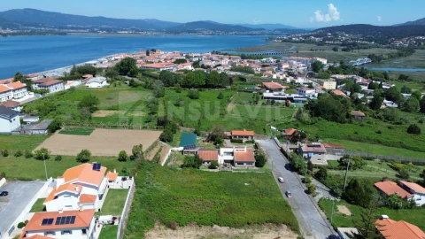 Terreno para Venda em Caminha (Matriz) e Vilarelho