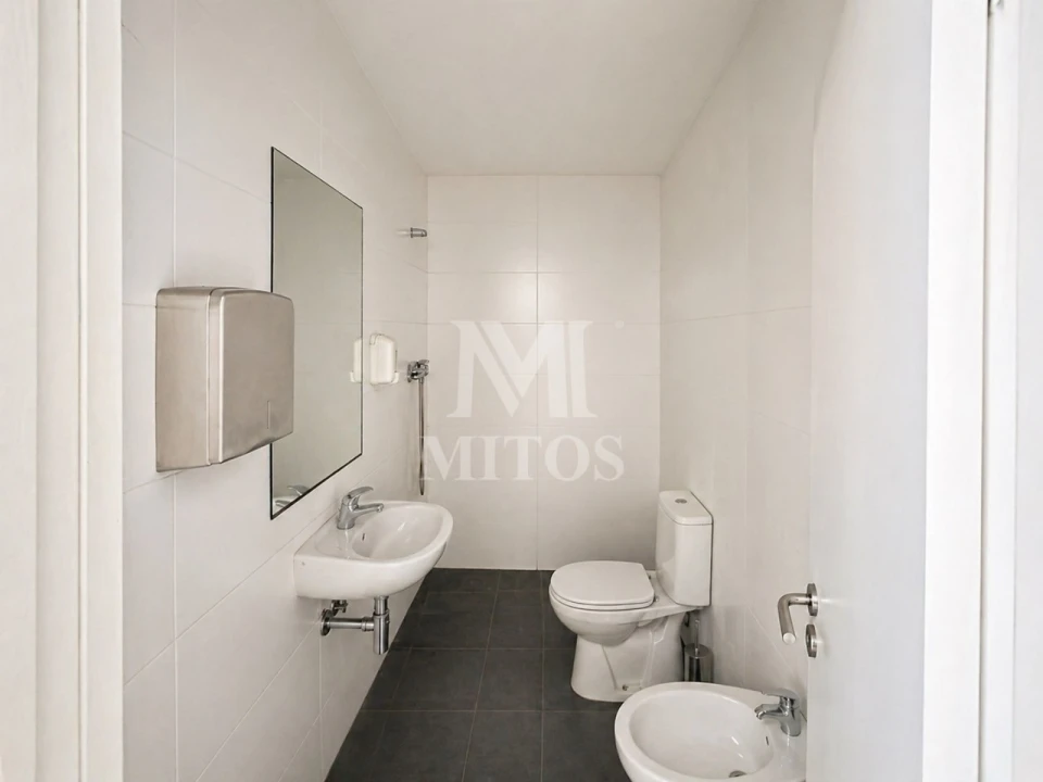Armazém para Venda em Santa Maria Maior e Monserrate e Meadela Foto 2