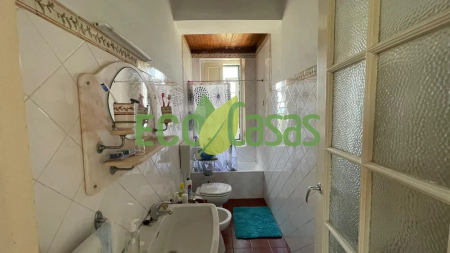 Moradia T4 para Venda em Colares Foto 11
