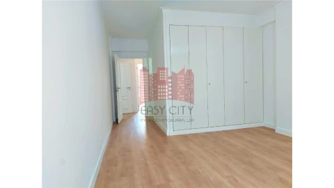 Apartamento T3 para Venda em São Domingos de Benfica