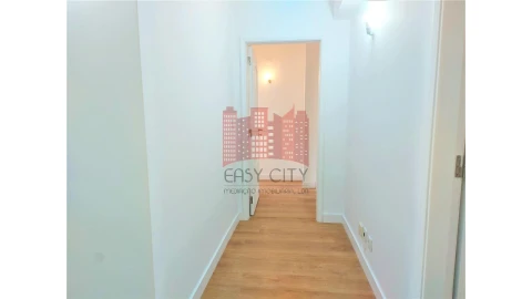 Apartamento T3 para Venda em São Domingos de Benfica
