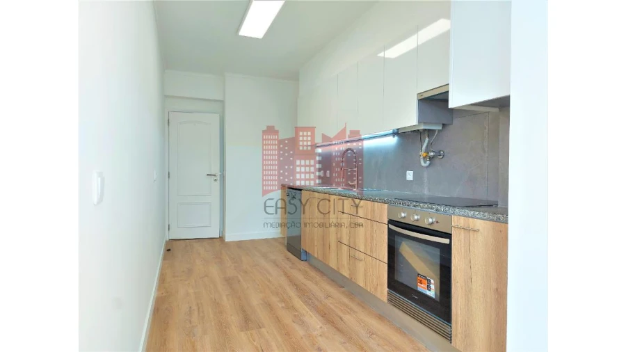 Apartamento T3 para Venda em São Domingos de Benfica Foto 17