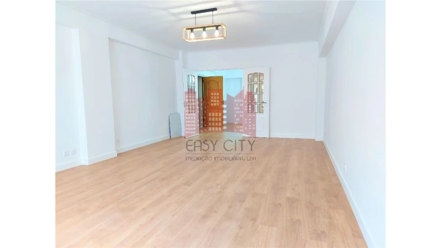 Apartamento T3 para Venda em São Domingos de Benfica Foto 28