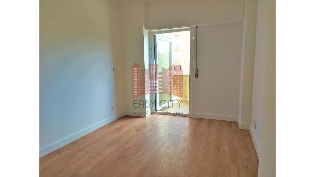 Apartamento T3 para Venda em São Domingos de Benfica Foto 6