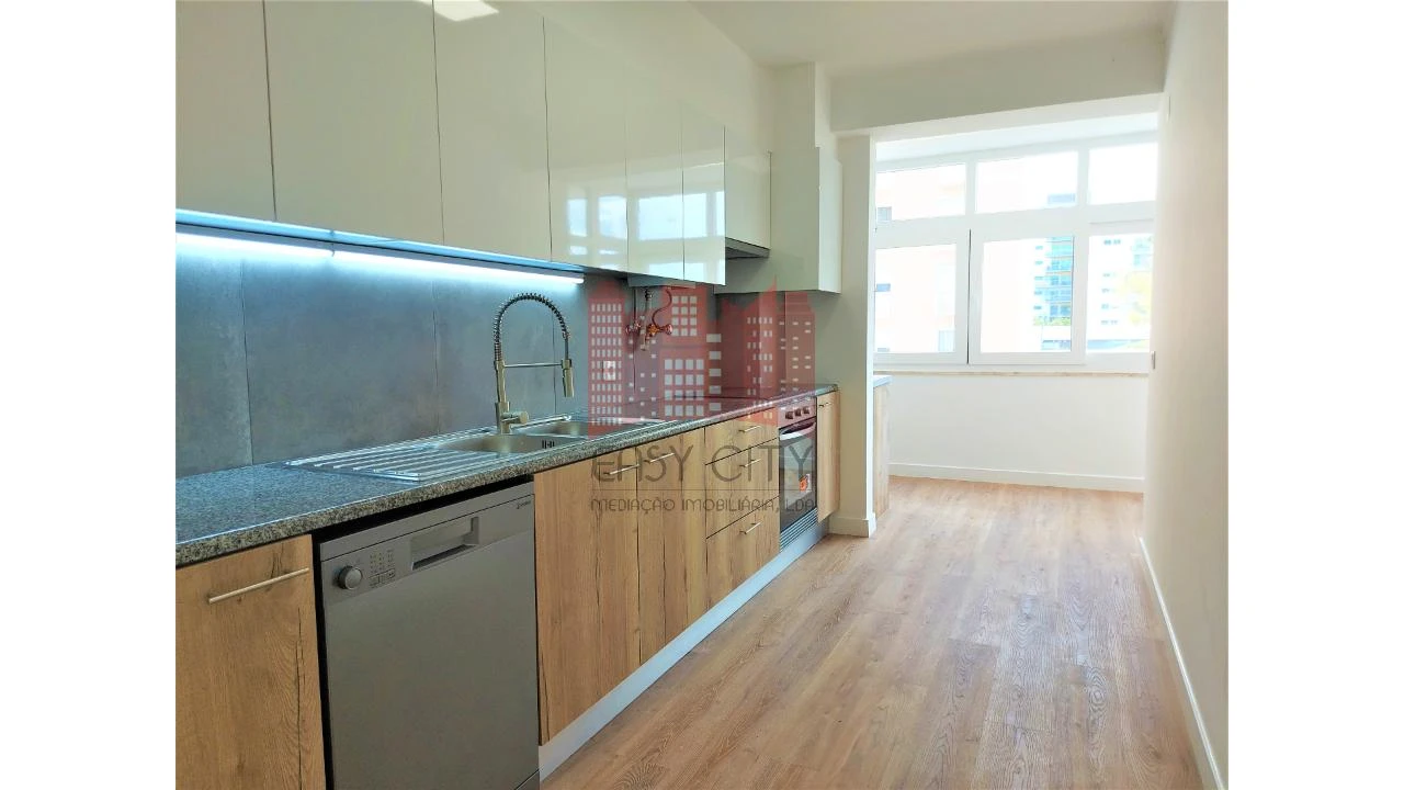 Apartamento T3 para Venda em São Domingos de Benfica Foto 15