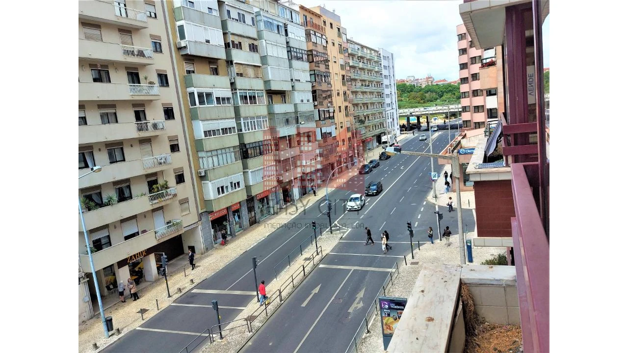 Apartamento T3 para Venda em São Domingos de Benfica Foto 27