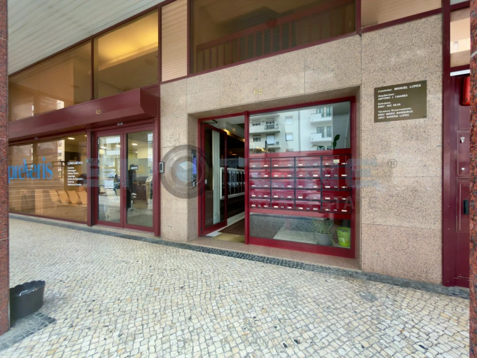 Apartamento T3 para Venda em São Domingos de Benfica Foto 2