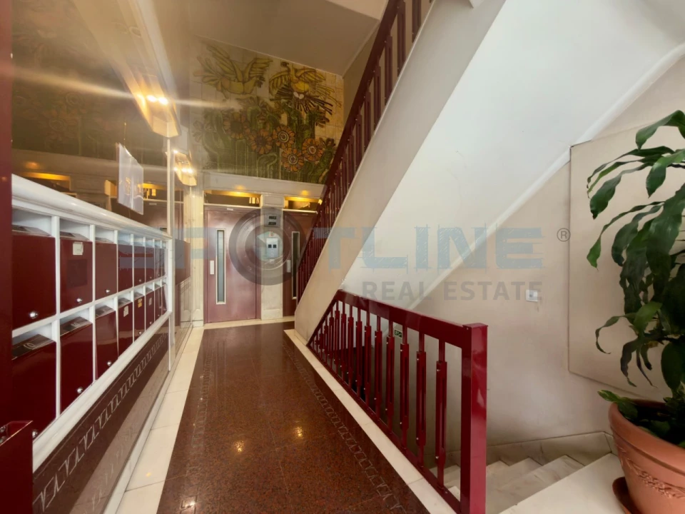 Apartamento T3 para Venda em São Domingos de Benfica Foto 4