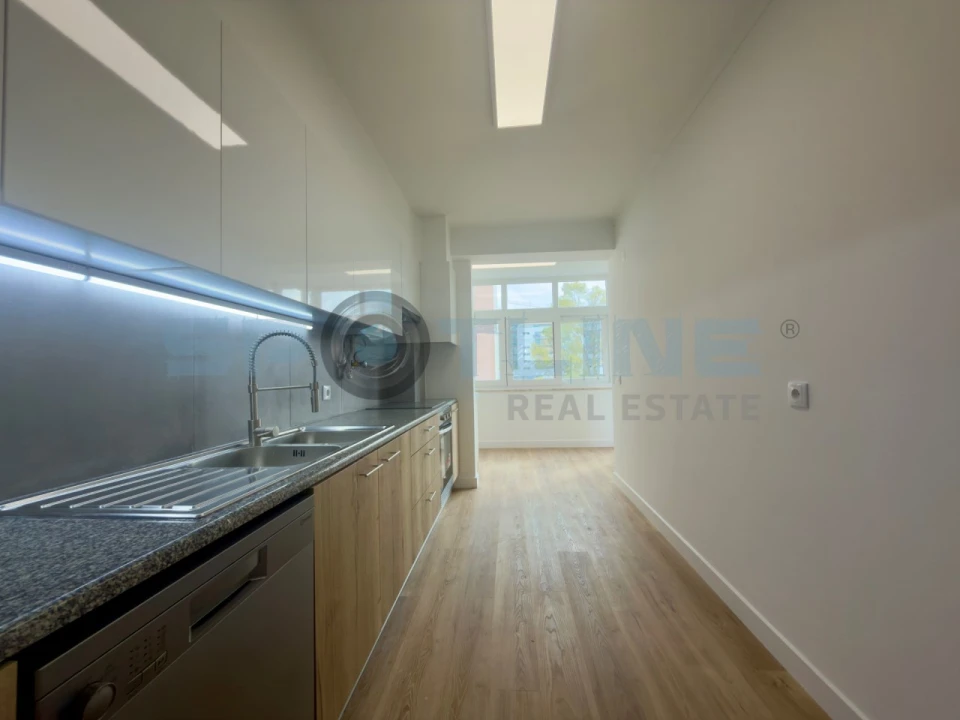 Apartamento T3 para Venda em São Domingos de Benfica Foto 21