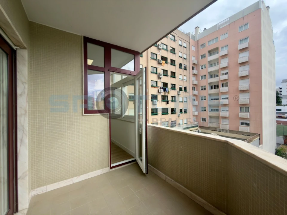 Apartamento T3 para Venda em São Domingos de Benfica Foto 27