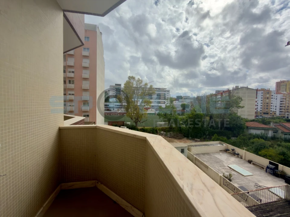 Apartamento T3 para Venda em São Domingos de Benfica Foto 34