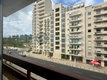 Apartamento T3 para Venda em São Domingos de Benfica