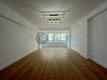 Apartamento T3 para Venda em São Domingos de Benfica