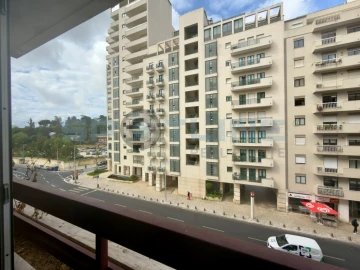 Apartamento T3 para Venda em São Domingos de Benfica