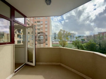 Apartamento T3 para Venda em São Domingos de Benfica
