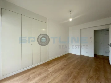 Apartamento T3 para Venda em São Domingos de Benfica