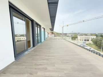 Apartamento T4 para Venda em Santa Maria, São Pedro e Matacães