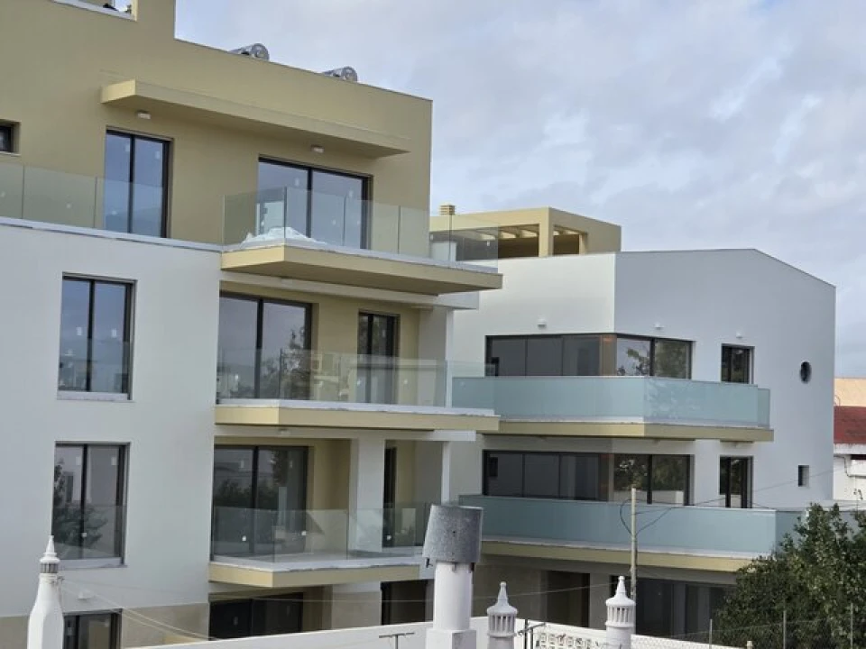 Apartamento T2 para Venda em Alvor Foto 1