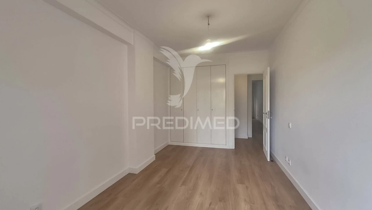 Apartamento T3 para Venda em Benfica Foto 17