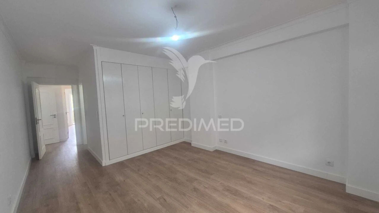 Apartamento T3 para Venda em Benfica Foto 11