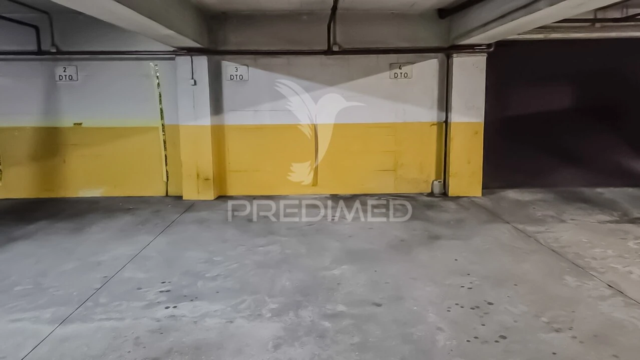 Apartamento T3 para Venda em Benfica Foto 27