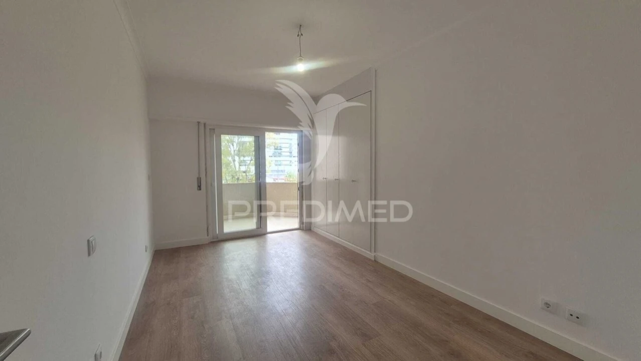 Apartamento T3 para Venda em Benfica Foto 14
